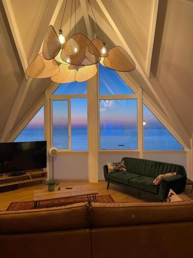 Le poséidon, gîte EXCEPTIONNEL face à la mer avec spa, terrasse, 4 chambres UN VRAI COUP DE COEUR Fécamp Extérieur photo