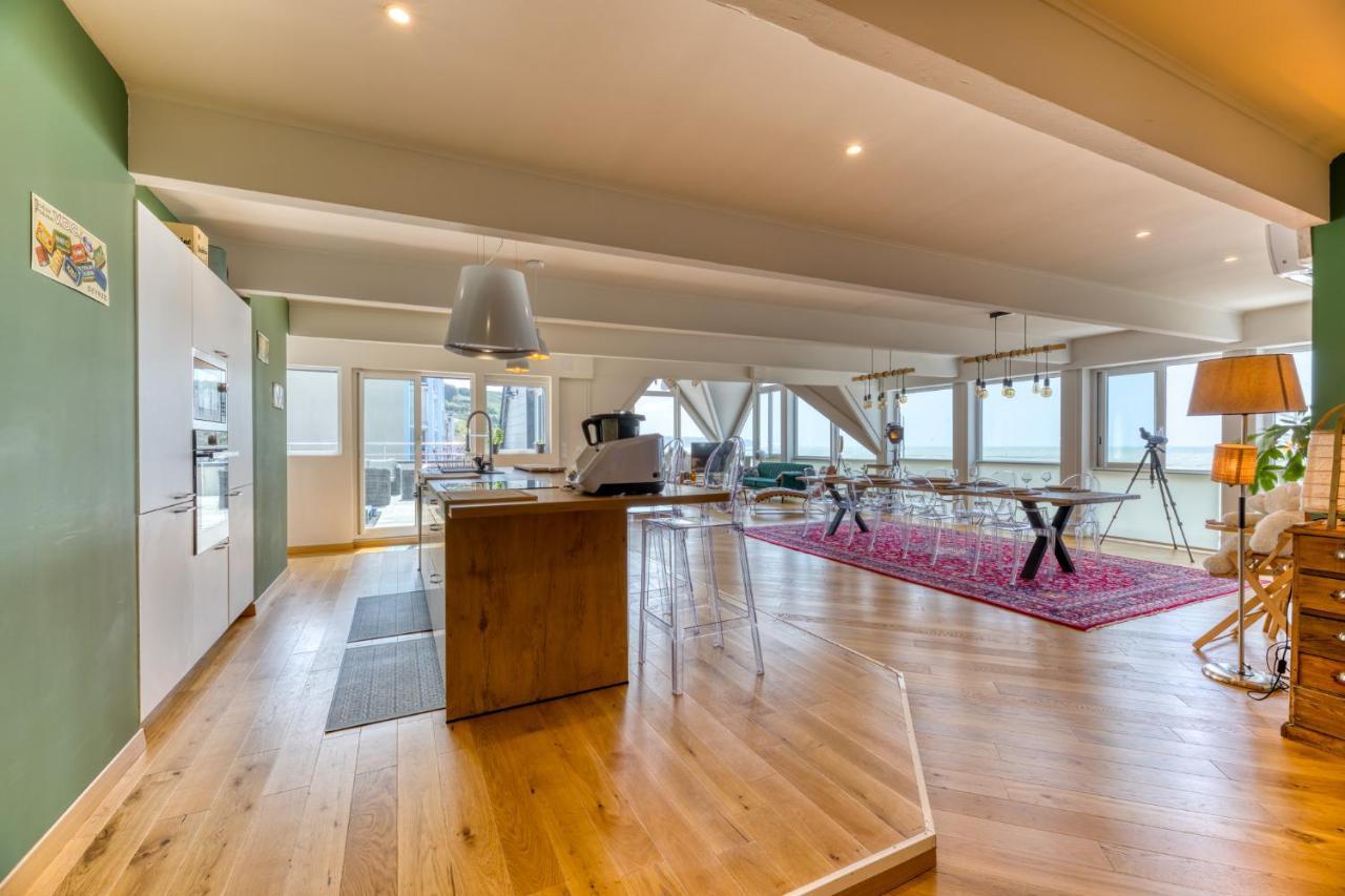 Le poséidon, gîte EXCEPTIONNEL face à la mer avec spa, terrasse, 4 chambres UN VRAI COUP DE COEUR Fécamp Extérieur photo