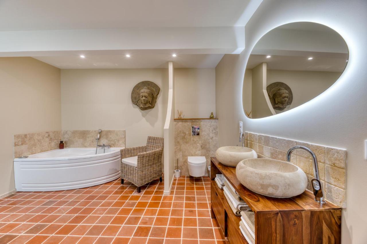 Le poséidon, gîte EXCEPTIONNEL face à la mer avec spa, terrasse, 4 chambres UN VRAI COUP DE COEUR Fécamp Extérieur photo