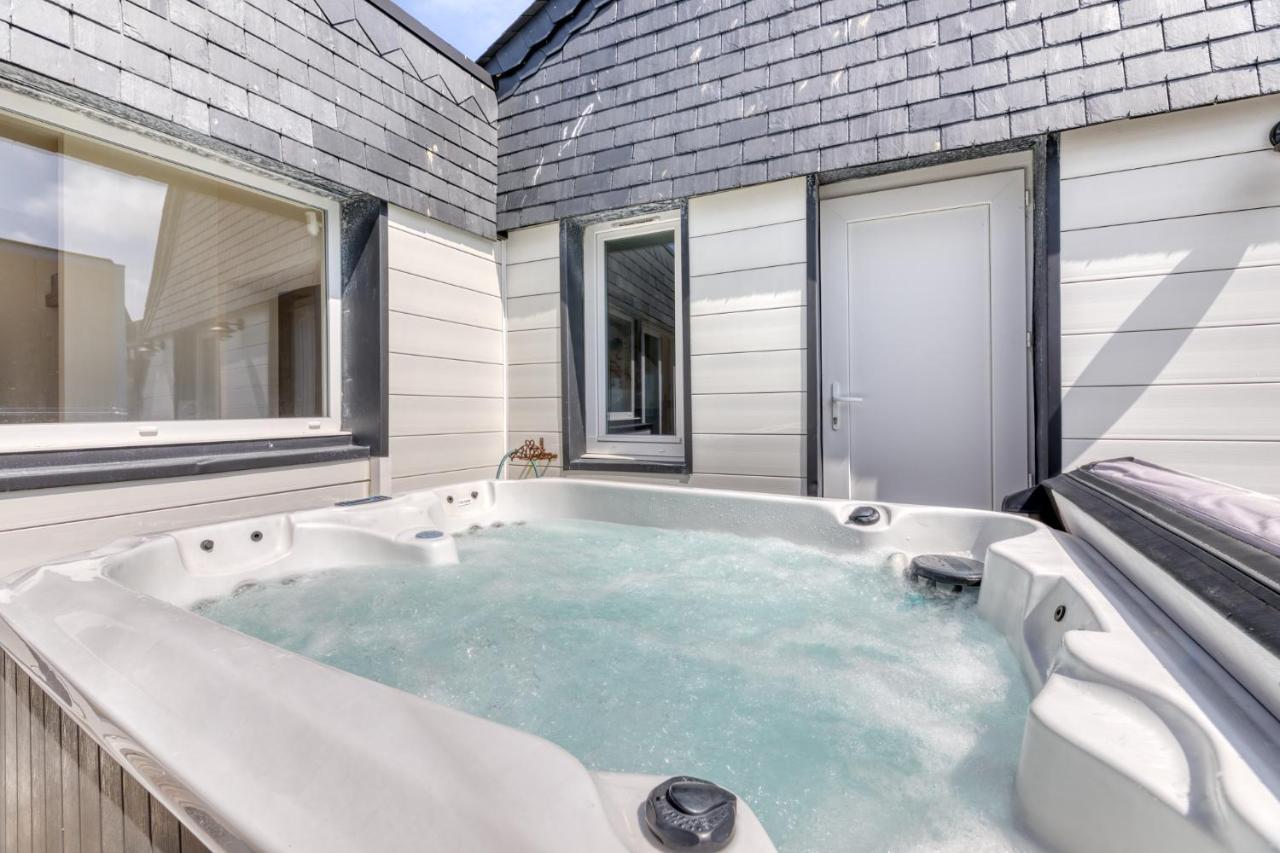 Le poséidon, gîte EXCEPTIONNEL face à la mer avec spa, terrasse, 4 chambres UN VRAI COUP DE COEUR Fécamp Extérieur photo